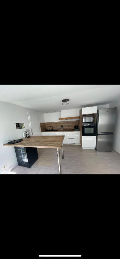 Charmant Appartement Avec Terrasse Entre Centre-Ville Et Plages De Concarneau Exterior foto